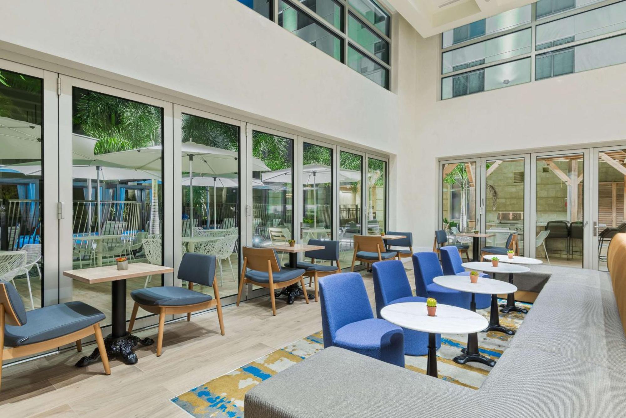 Homewood Suites By Hilton Sarasota-Lakewood Ranch The Meadows Exterior photo