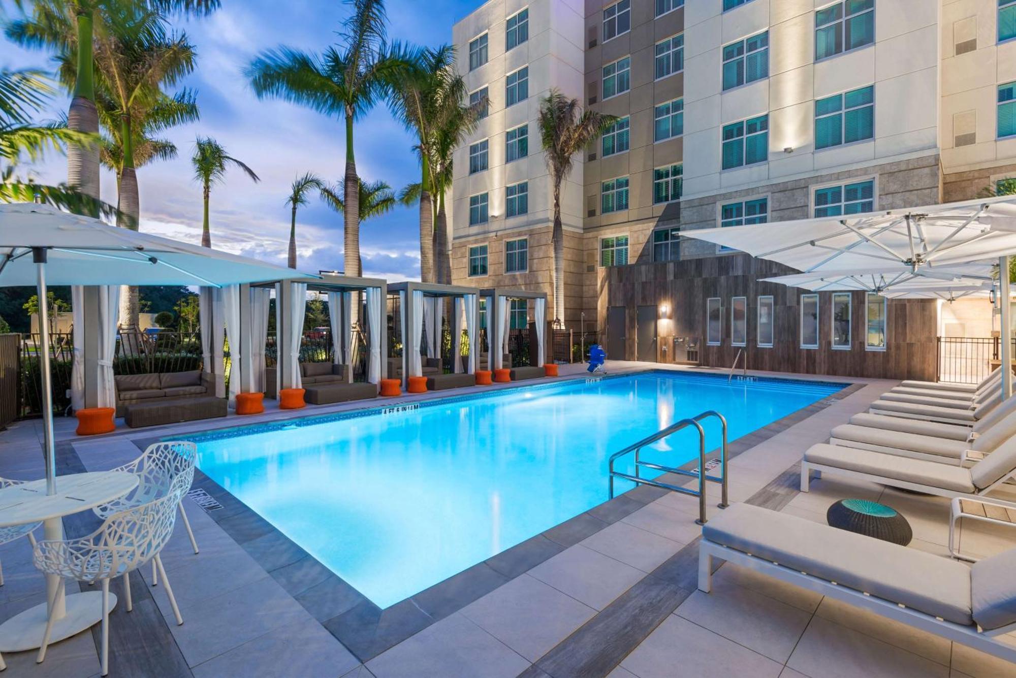 Homewood Suites By Hilton Sarasota-Lakewood Ranch The Meadows Exterior photo